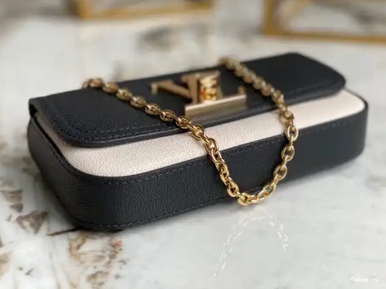 Vuitton pouch Lockme Louis 0516